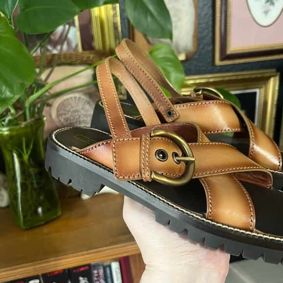 Marc Jacobs Leather Criss-Cross Buckle Strap Sandal - Picture 9 of 15